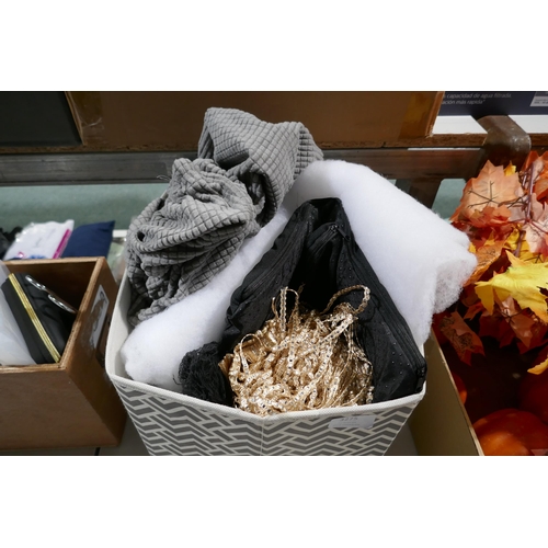 3275 - Assorted miscellaneous fabrics & seat cover *This lot is subject to vat