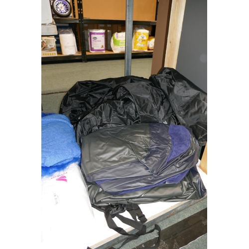 3278 - assorted soft furnishings and an Intex Airbed *This lot is subject to vat