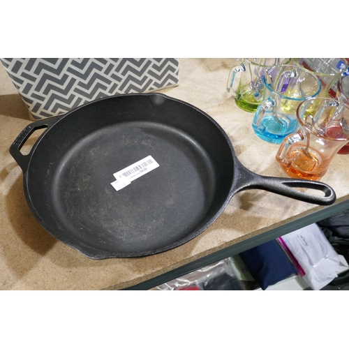 3291 - Assorted pans, sauce & frying, incl one cast iron *This lot is subject to vat