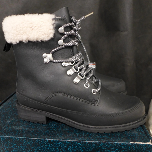 3453 - Emu Australia black waterproof boots with Merino wool lining - Aus size 8/ UK size 6 (RRP £179)