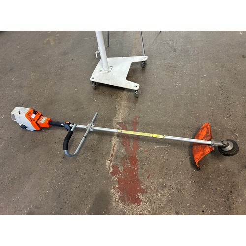 2184 - A Stihl FS44 petrol driven strimmer and a McCulloch Trimmer petrol strimmer (police repossession)