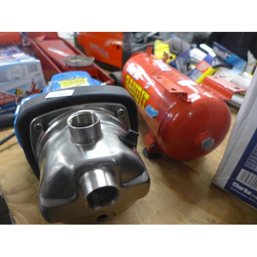 2011 - A Clarke Air Bandit tank and Clarke pump (BPT1200SS) water pump (#7151) * This lot is subject to VAT