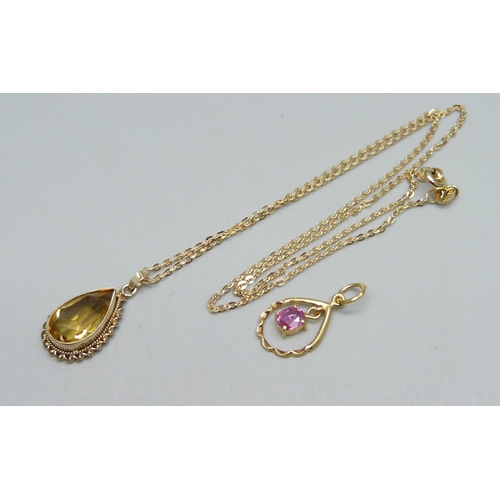 1016 - A 9ct gold and citrine set pendant on an 8ct gold 333 chain, 2.5g, and a 14ct gold pendant marked 58... 