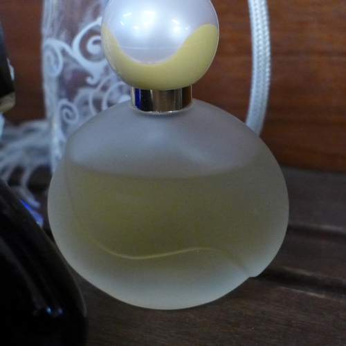 683 - A colllection of scent bottles