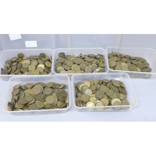 695 - Five tubs of foreign coins and gaming tokens, Bell Fruit and Gemini, 5.041kg