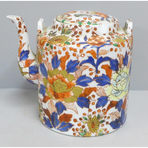 789 - A Chinese Imari teapot, chip to rim