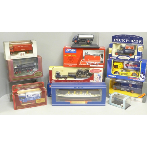 797 - A collection of model vehicles, including Corgi, Pickfords, one EFE, one military, Royal Mail, also ... 