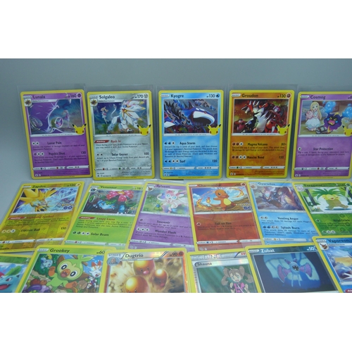 809 - Thirty holo/reverse holo Pokemon cards