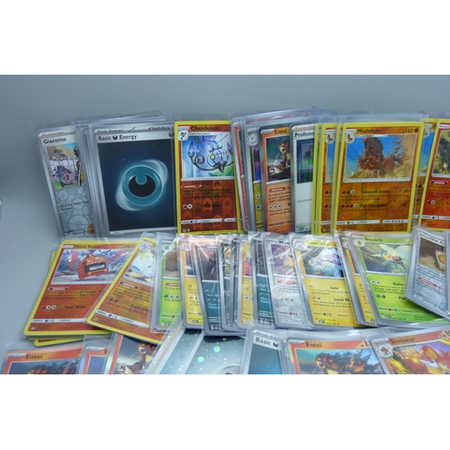 819 - 100 Holographic Pokemon cards