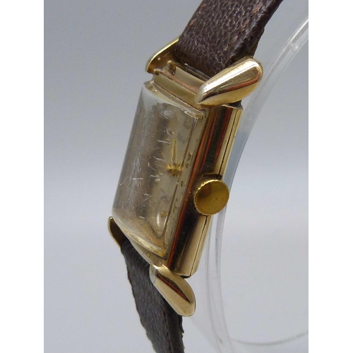 867 - An Art Deco 10k gold filled Bulova wristwatch, boxed, 20mm case