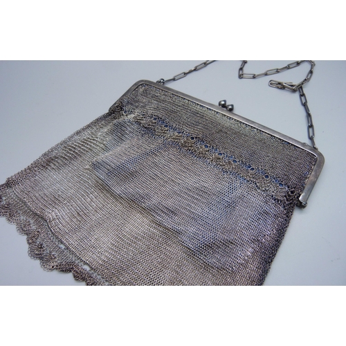 877 - An Art Deco silver mesh purse, Birmingham import mark for 1923, with original receipt dated 1924, 20... 