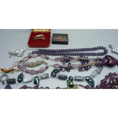 919 - Costume jewellery, loose stones including coral, cameos, etc.