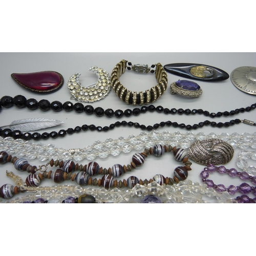 924 - Amethyst, black bead and other Bohemian jewellery