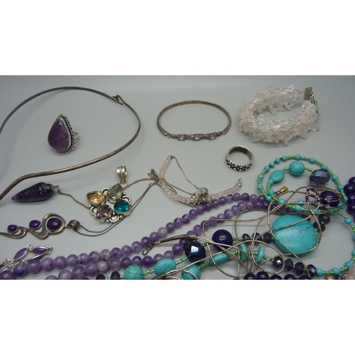 925 - A collection of silver and stone set jewellery