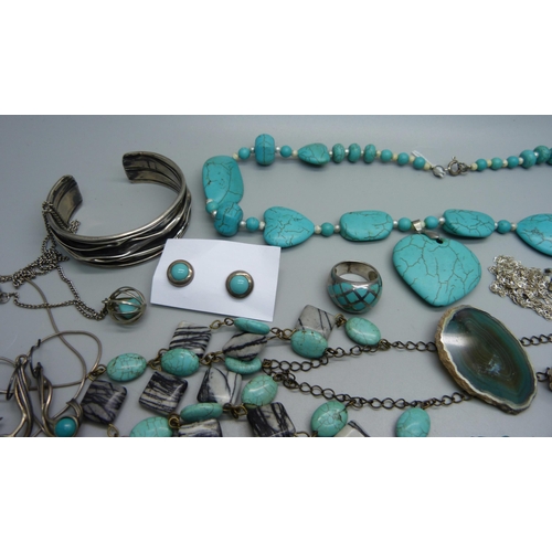 929 - A collection of turquoise stone set jewellery