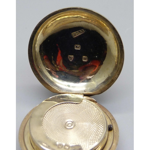 936 - A silver sovereign holder, Chester 1900, Payton Pepper & Sons Ltd., gilt interior