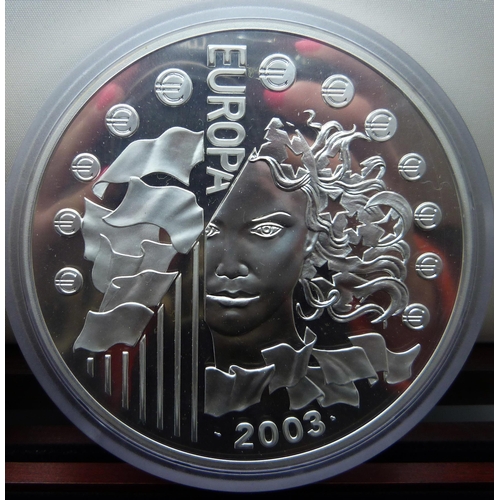 992 - A Monnaie De Paris, The First Anniversary of the Euro, 2003, 1-kilogram sterling silver, proof quali... 