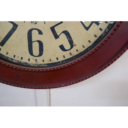 1335 - A large industrial wall clock