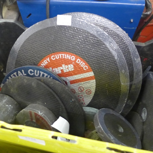 2036 - A large amount of assorted circular saw blades and grinding/stone and metal cutting discs