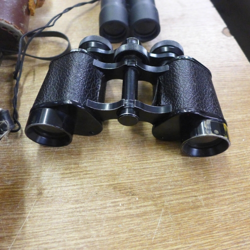 2110 - 4 Pairs of binoculars