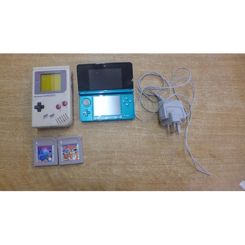 2115 - A Nintendo 3DS (Aquamarine model) and an original Nintendo Gameboy, includes a 3DS charger and 2 Gam... 