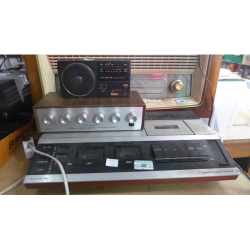 2128 - A quantity of vintage stereo equipment including a Stern Radio Sonneberg VEB RfT-Weimar 4680 B radio... 