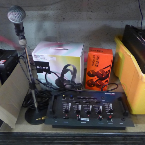 2146 - A Soundlab DSM5 mixer and a microphone on stand, a pair of Pro Series 282 microphones and Sony wirel... 