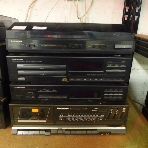 2151 - A quantity of stereo equipment including a Pioneer PL-292 automatic stereo turntable, a Pioeer PD-27... 