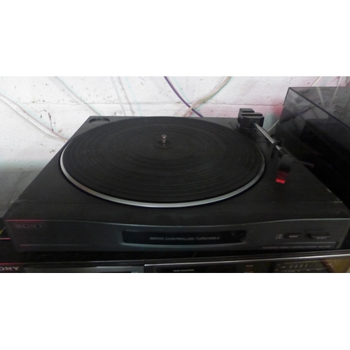 2152 - A quantity of Sony stereo equipment including a PS-LX49P automatic stereo turntable system, a TC-fx3... 