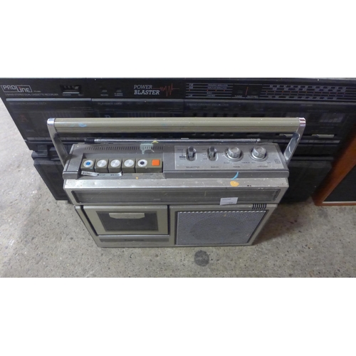 2174 - A Panasonic RX-1450LE FM-LW-MW radio cassette recorder and a Proline PTX2000 Power Blaster 3 band st... 