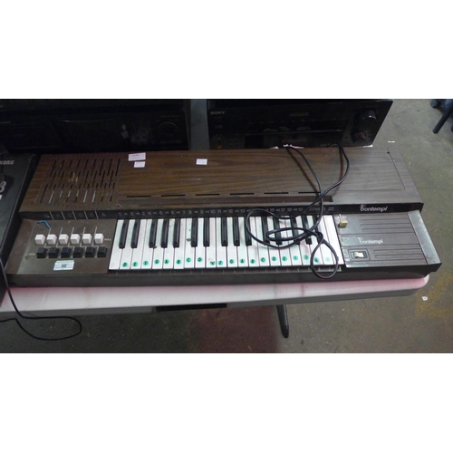 2180 - A vintage Bontempi keyboard