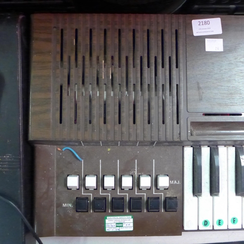 2180 - A vintage Bontempi keyboard