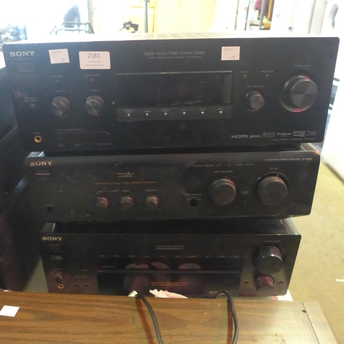 2181 - A quantity of Sony stereo equipment including an STR-DG820 multi-channel AV receiver and amplifier, ... 