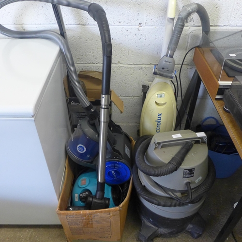 2197 - A mixed quantity of vacuum cleaners including an Electrolux 1700w Powerlite Pet Lover, a Vax POW com... 