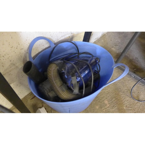 2197 - A mixed quantity of vacuum cleaners including an Electrolux 1700w Powerlite Pet Lover, a Vax POW com... 