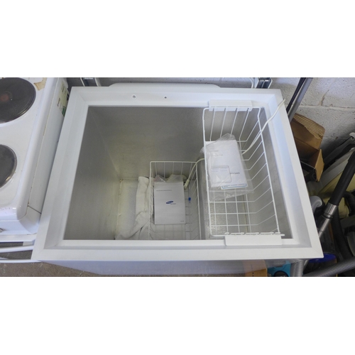 2198 - A John Lewis Chest Freezer (Model No. JLCH100), 81cm x 62cm lid, 82cm tall