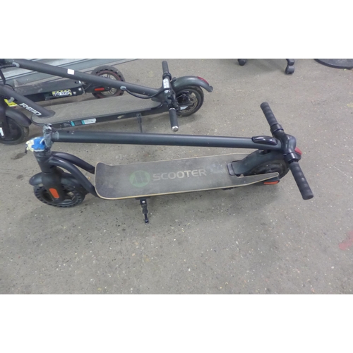 2211 - 3 Electric scooters all with faults - M Scooter, Reid and one other - Police repossession