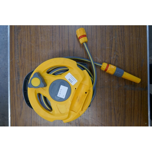 2234 - A Hozelock 10m hose reel