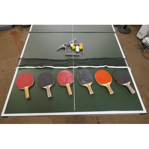 2277 - A butterfly table tennis folding table including net, 6 bats and 6 balls