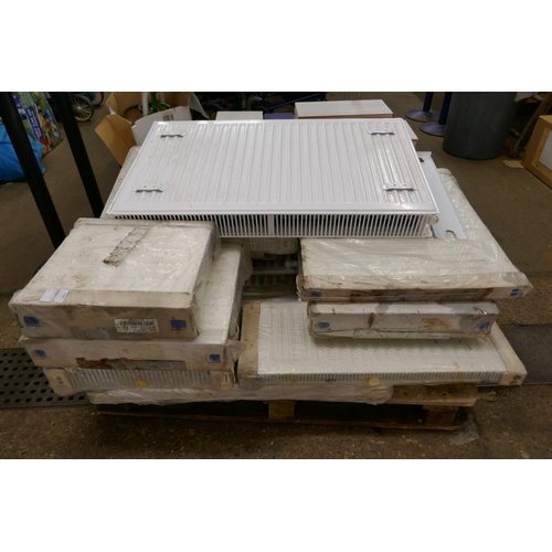 2281 - A pallet of 16 radiators in an assortment of different sizes