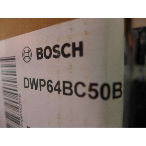 3238 - Bosch Glass Chimney Extractor (H617xW600xD488) - model no.:- DWA64BC50B, original RRP £357.50 inc. V... 