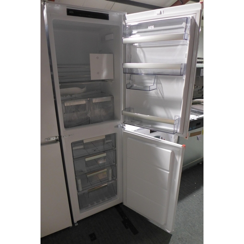 3243 - AEG 50/50 Fridge Freezer (Frost Free) (H1772xW540xD549) - model no.:- SCE818F6NS, original RRP £699.... 