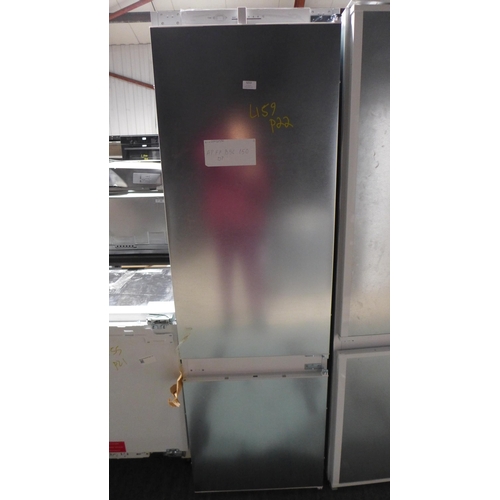 3253 - Bosch Integrated 70/30 Fridge Freezer (H1772xW541xD548) - model no.:- KIV87NSF0G, original RRP £587.... 