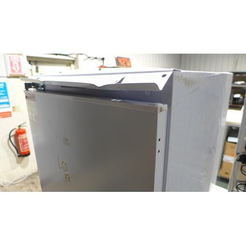 3256 - CDA Tower Freezer (Model No. FW881/4) (4194-52) *This lot is subject to VAT