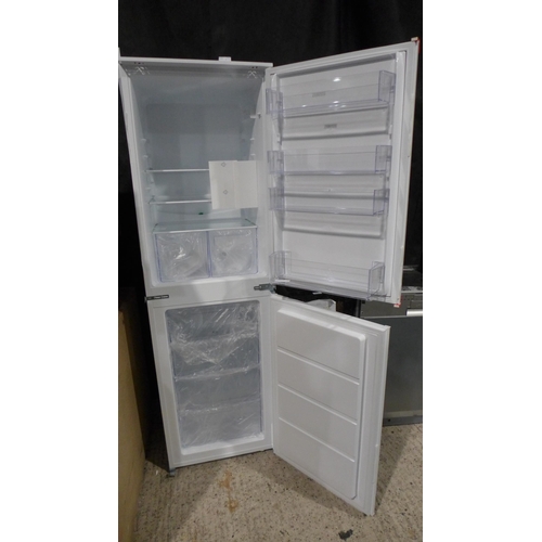 3265 - Zanussi 50/50 Fridge Freezer - Low Frost (H1772xW548xD549) - model no.:- ZNFN18FS5, original RRP £44... 