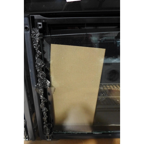 3267 - AEG Multifunction Oven (Broken Door) (4194-38) *This lot is subject to VAT