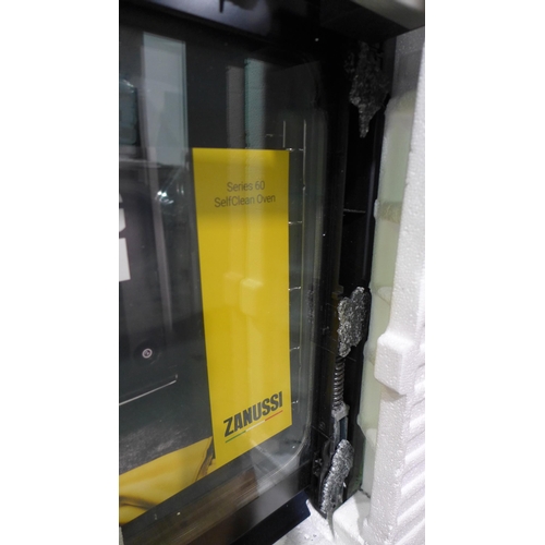 3274 - Zanussi single Pyrolytic Oven  - Stainless Steel (Broken Door) (422-82) * This lot is subject to VAT