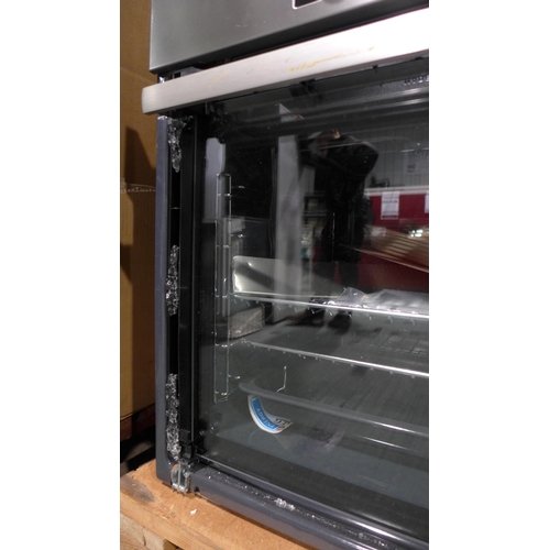 3276 - AEG Multifunction Oven (Broken Door) (422-156) * This lot is subject to VAT