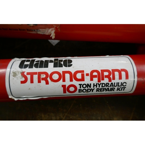 2035 - 2 Clarke hydraulic body rams - a Clarke strong arms 10 ton body repair kit and a strong arm 10 ton f... 