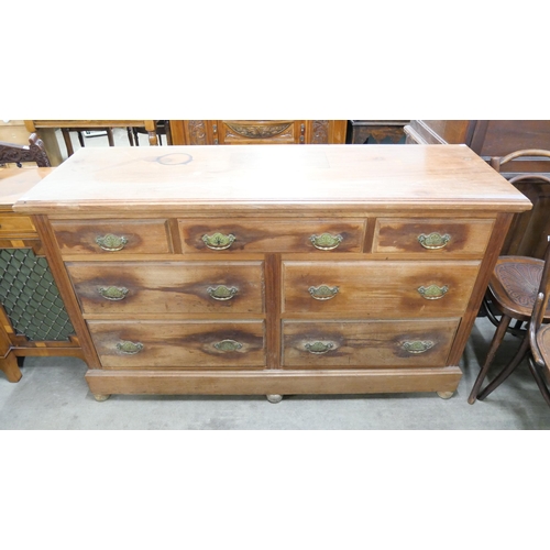 142 - An Edward VII walnut chest of drawers